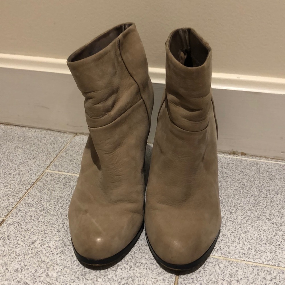 High heal booties